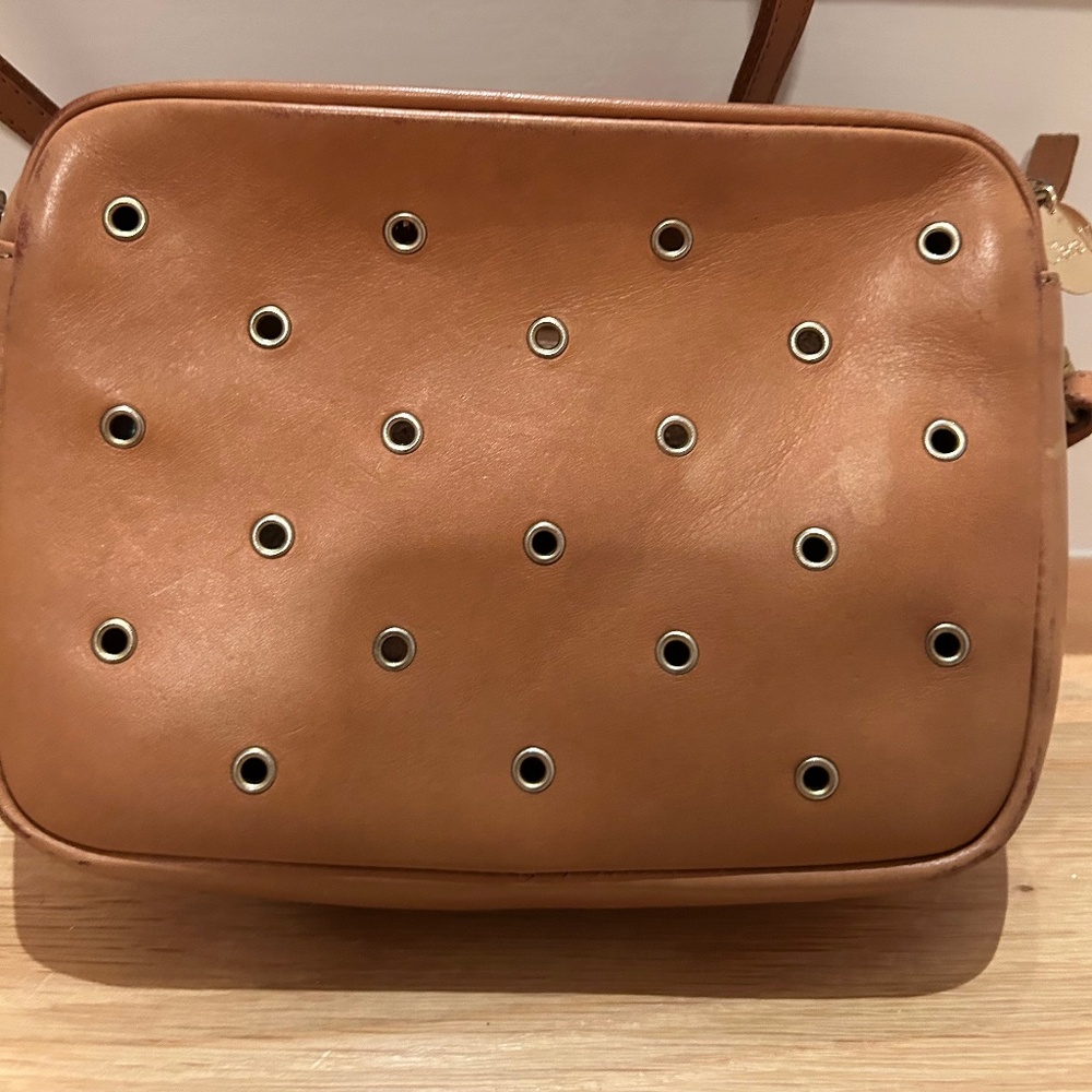 Clare V. Midi-Sac crossbody bag in vachetta leather